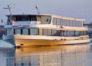 River Dream - Partyboot  (niet meer in Nederland in de vaart)